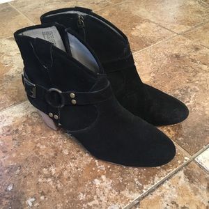 Hinge black suede booties
